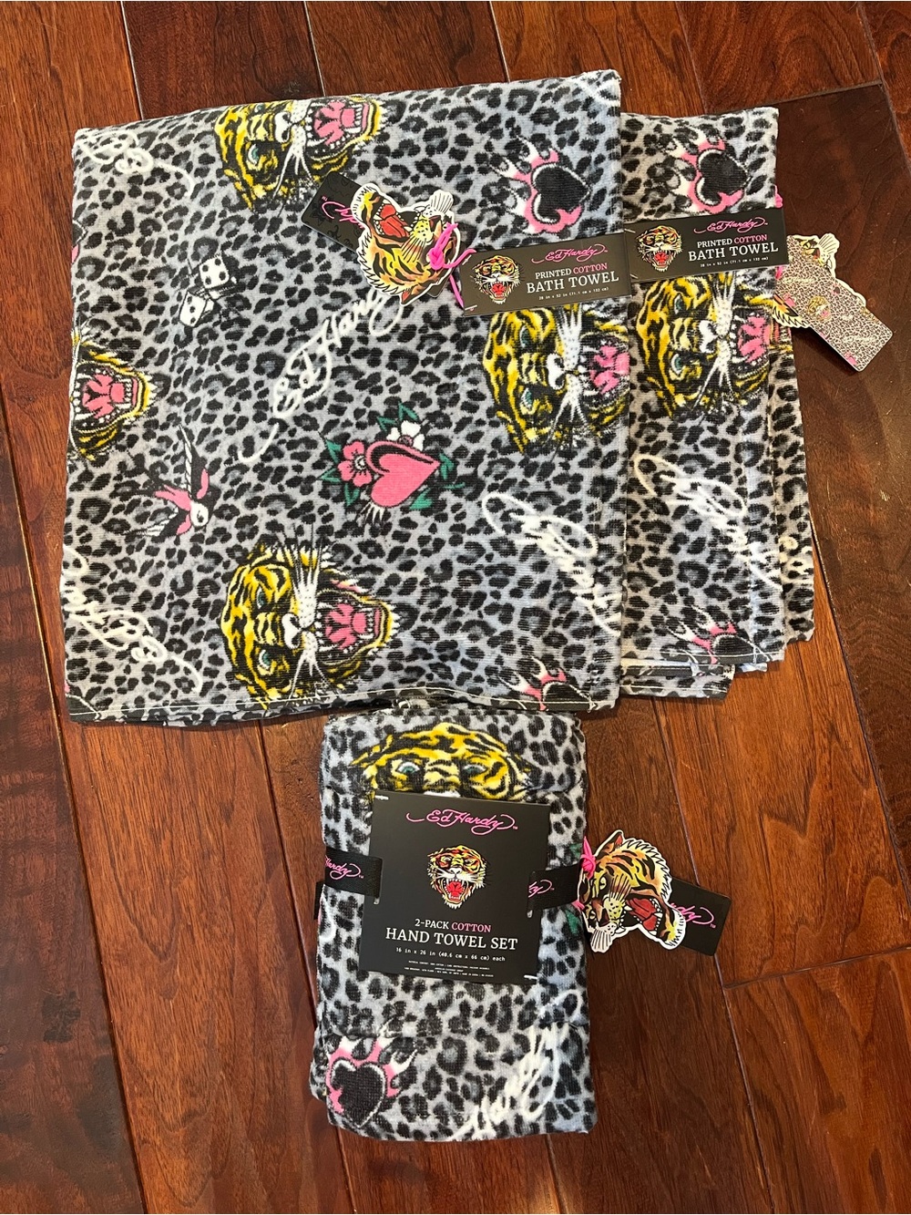 Ed Hardy Grey Leopard Tiger Print Bath and Hand Towel Set